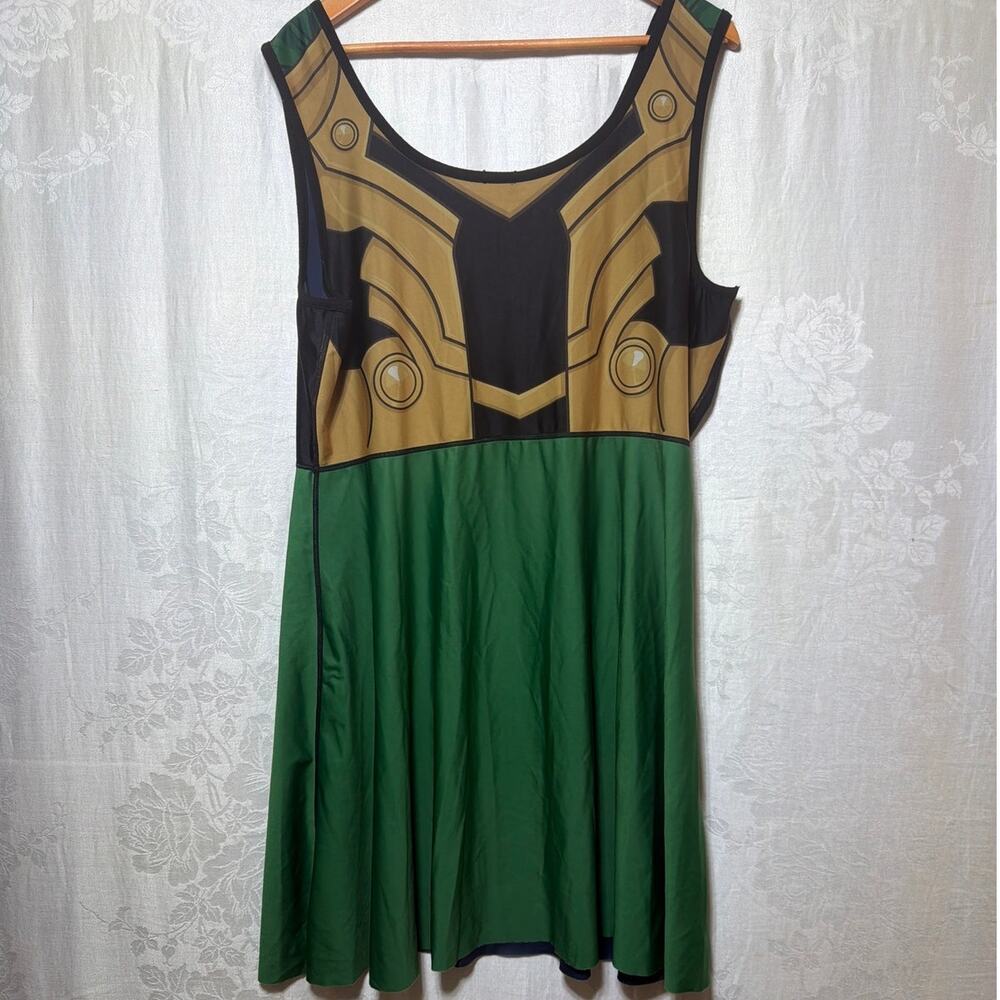 Marvel Dress 2X Reversible Loki Thor Her Universe Costume Cosplay Avengers